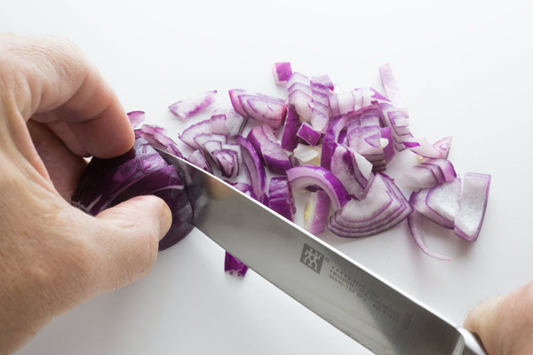 如何挑選新鮮的洋蔥？